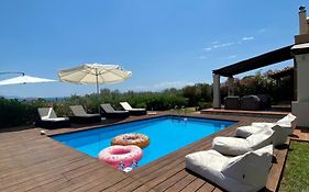 Georges Villa Galaxidi, Family, Pool And Garden
